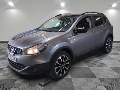 nissan qxv in a showroom with a checkered floor and a checkered floor