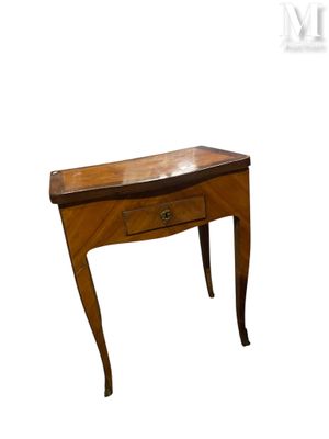 Coiffeuse de style Louis XV de section rectangulaire en bois…