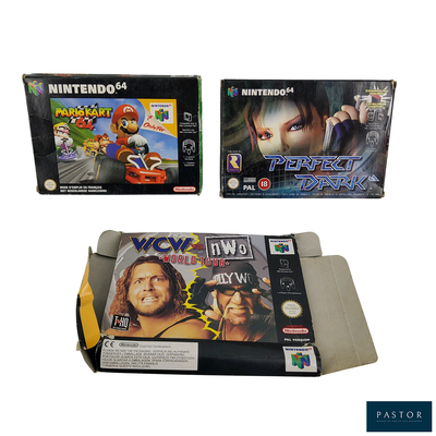 deux jeux vidéo dans la boîte, dont un se trouve dans la boîte
