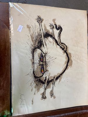 un dessin représentant un chat sur une feuille de papier