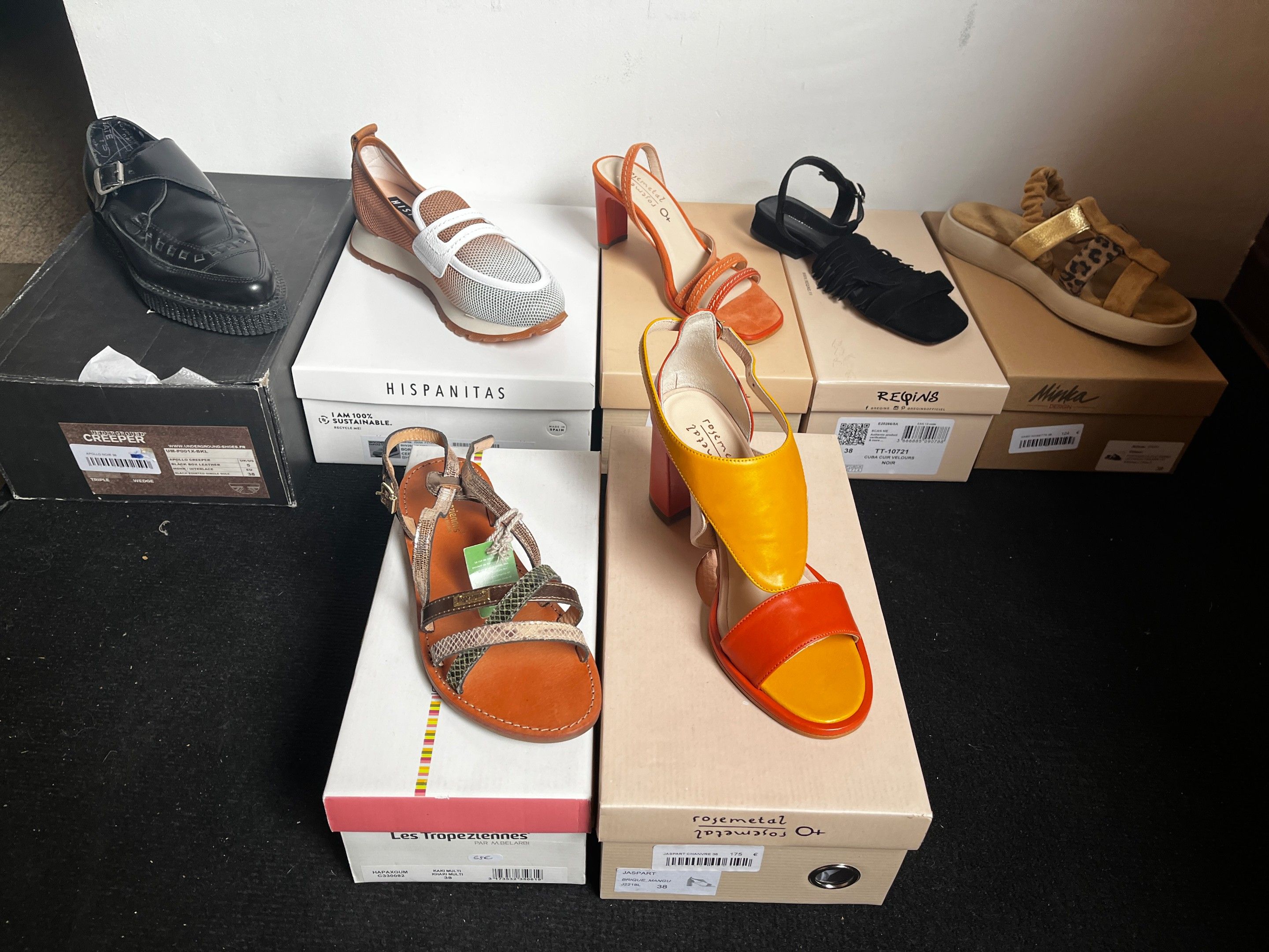 Lot De 10 Paires De Chaussures Mixtes Neuves - Tailles Variées, Multicolores, Sans Emballage