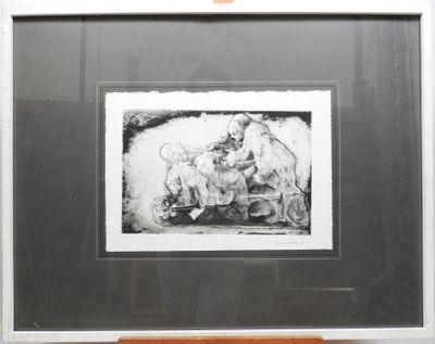 une photo en noir et blanc d'un homme et d'un chien dans un cadre