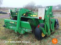 UNE FAUCHEUSE CONDITIONNEUSE JOHN DEERE 5WRA