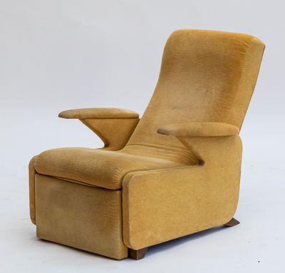 une image représentant un fauteuil inclinable jaune sur fond blanc