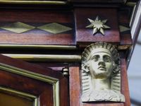 Secrétaire droit en placage d'acajou ouvrant par un abattant… (photo 5)