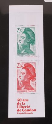 deux timbres représentant le visage d'une femme et celui d'un homme