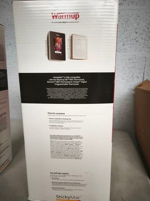 une boîte sur laquelle figure l'image d'un téléphone portable
