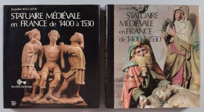 deux livres consacrés aux statues de France et de la France, comprenant notamment la statue d'un homme et celle d'une femme