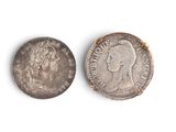deux pièces d'argent de même taille et de même forme
