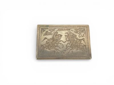 Etui à cigarettes en argent Représentant d’un côté une scène… - Photo 1