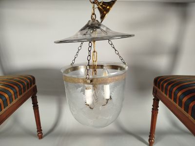 Suspension de forme lanterne en verre soufflé et gravé à l'a…