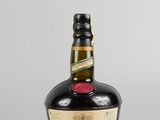une bouteille de whisky irlandais single malt Dunhill
