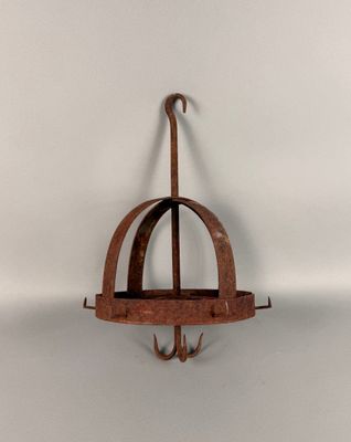 Ancien support de salaison en fer forgé. - Photo 1