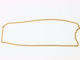 collier plaqué or dont la chaîne a été coupée en deux