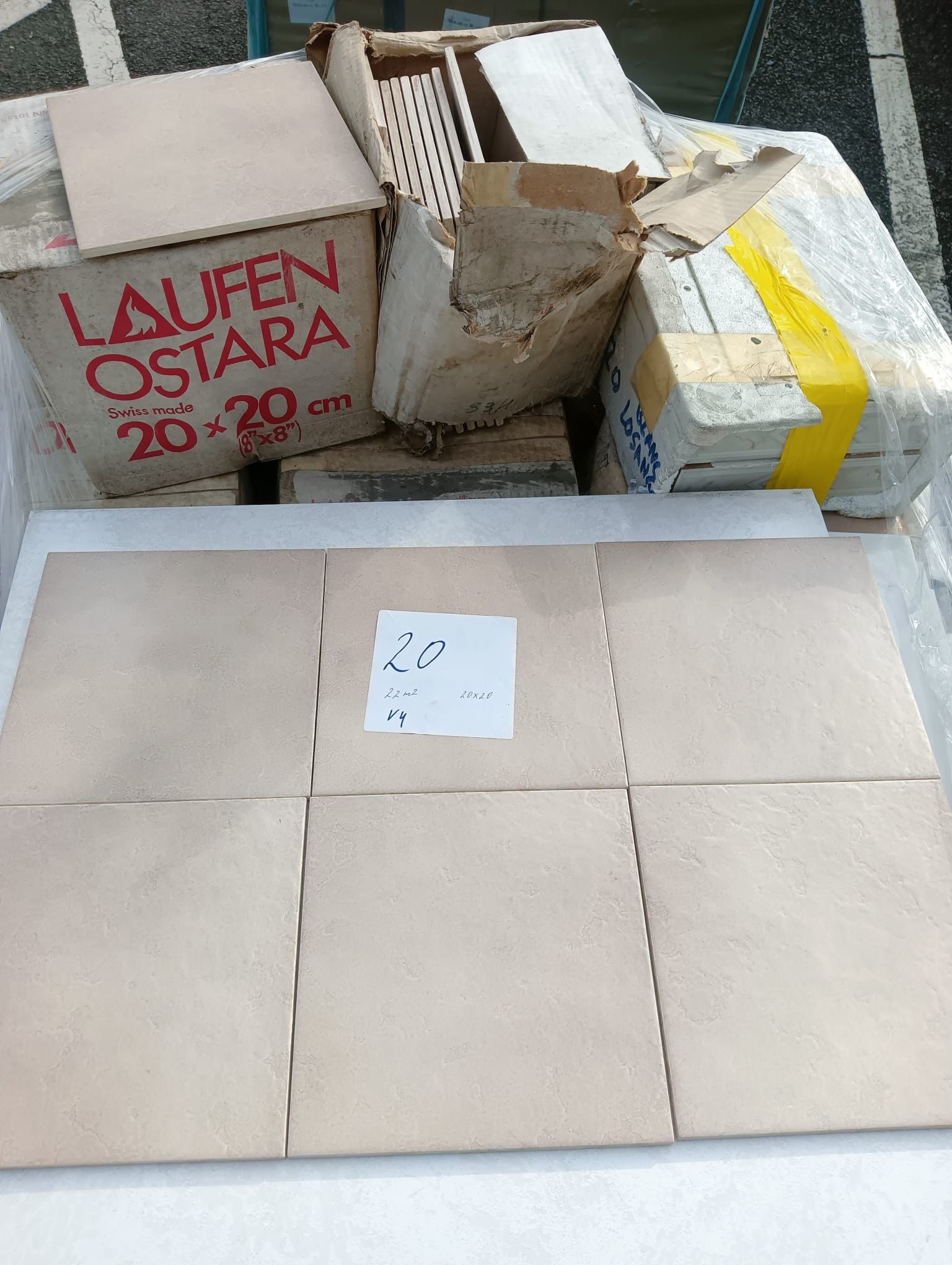 Lot d’environ 22 m² de carrelage LAUFEN OSTARA, fabrication …
