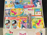 un présentoir de livres pour enfants posé sur une palette