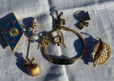 Lot bijoux, dont bracelet Kathleen (29)