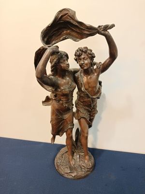 Groupe en régule "l'orage". H 60,5 cm