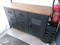 (Lots 181 à 197 : Mobilier et produits esthétiques) de1 banq… (photo 2)