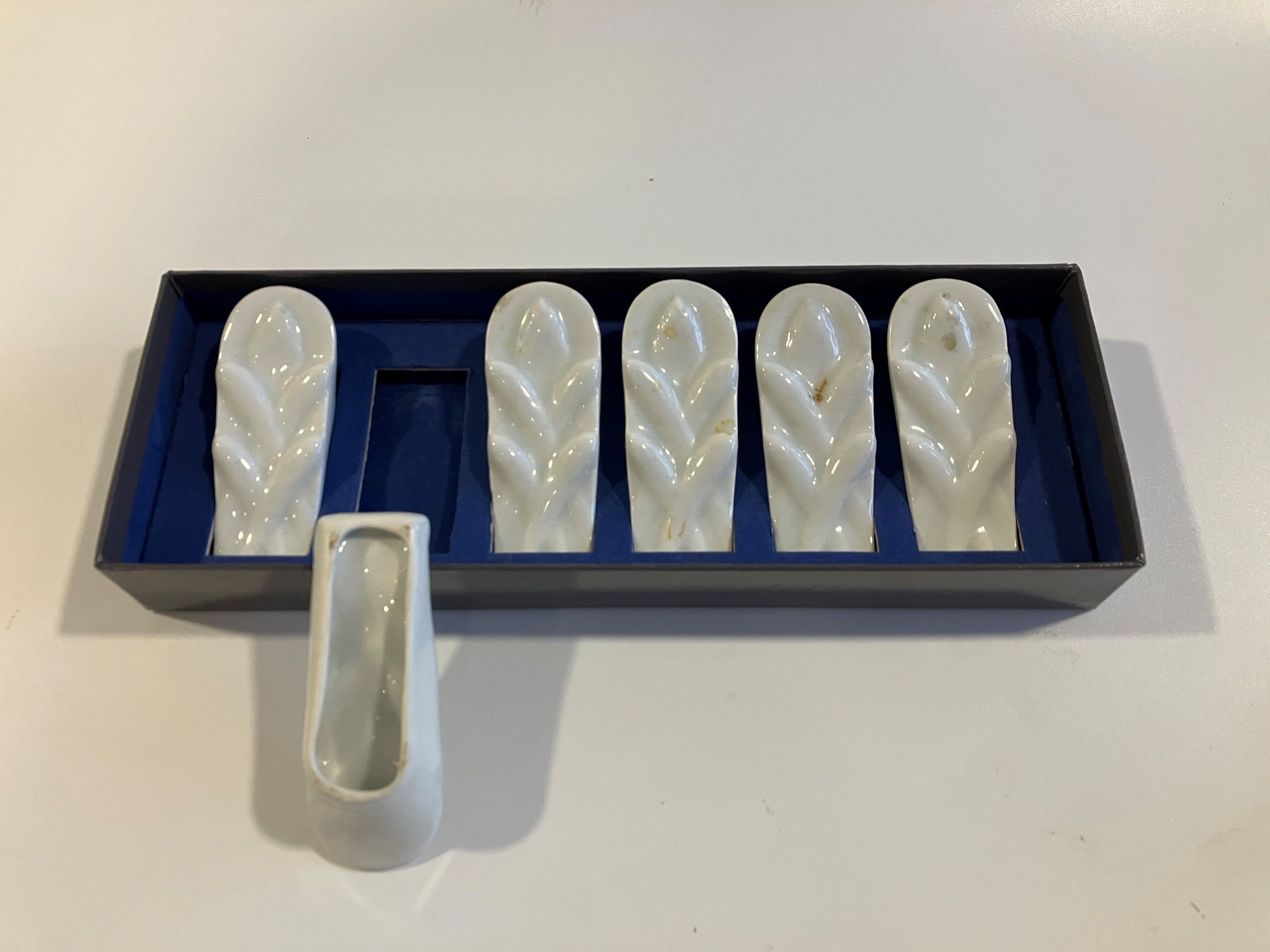 Objets d'art & Curiosités