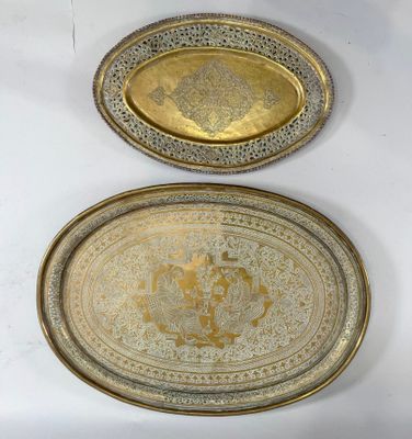 ASIE - Plat ovale en cuivre et laiton finement ciselé d'une …