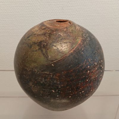 Loul COMBRES (né en 1937) VASE boule en céramique vernissée …