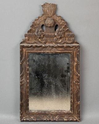 Petit MIROIR à fronton à décor d'un encorbellement fleuri - Photo 1