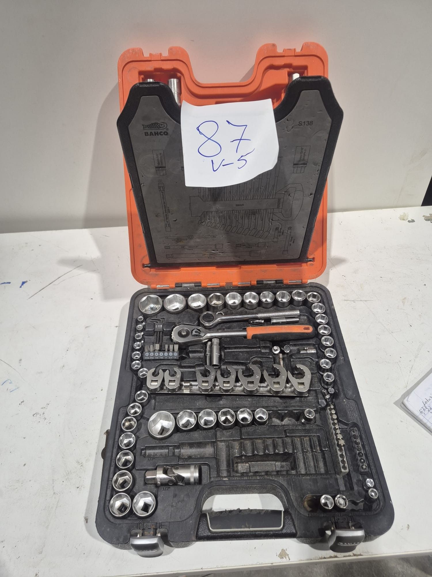 Coffret d'outillage BAHCO S138 de 138 pièces, comprenant un …
