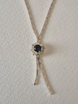 Collier en argent 835°/000 à maille semi-rigide ponctué d'un…
