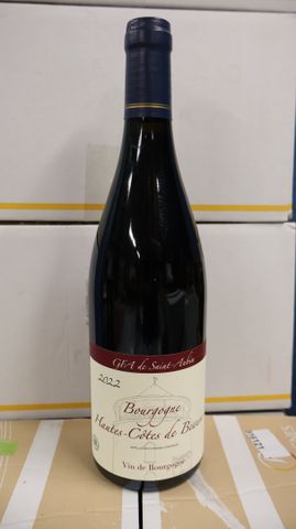 GFA de SAINT-AUBIN, BOURGOGNE, Hautes côtes de Beaune. 36 bouteil...