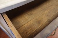 Commode mazarine à façade arbalète en bois peint gris et rec… (photo 5)