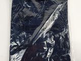 un sac en plastique sur lequel figure l'image d'un homme tenant un couteau