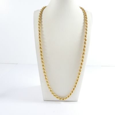 a gold chain necklace on a mannequin mannequin mannequin mannequin mannequin mannequin mannequin mannequin manne