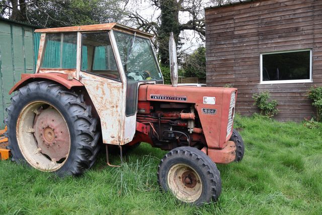 Tracteur agricole MC CORMICK INTERNATIONAL 624 immatriculé BR-053...