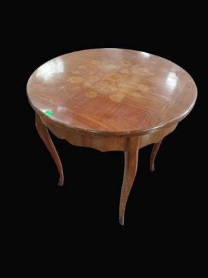 Petite table basse en bois placage marqueté à décor floral D…