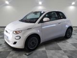 une photo d'une Smart blanche dans un showroom