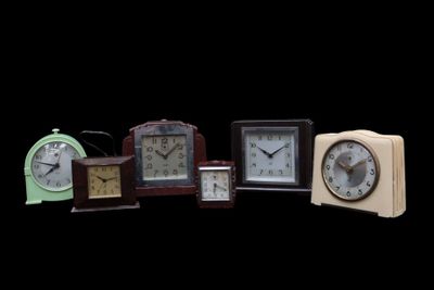 JAZ & SMITH ELECTRICS - Six réveils dont deux électriques en… - Photo 1