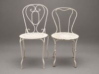 Salon de jardin en fer forgé laqué blanc à décor de volutes,… (photo 5)