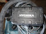 a picture of a black and white photo of a hyghika