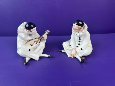 Ensemble de deux statuettes de Pierrot et Colombine en porce… - Photo 1