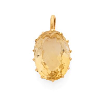 un grand pendentif en quartz topaze jaune, en or jaune 18 carats