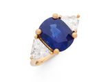 une bague en saphir et diamants, signée Van Cleef