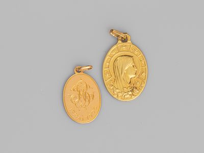 deux médailles d'or, dont une remportée par une femme et l'autre par un homme