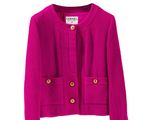 cardigan rose avec des boutons dorés et des boutons sur le devant