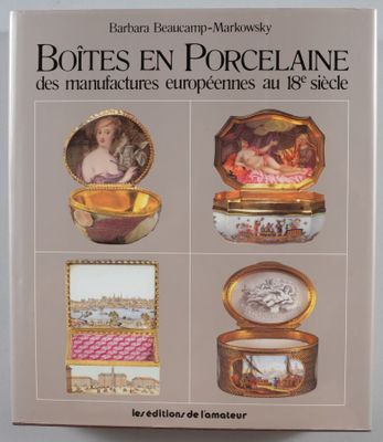 la couverture d'un livre sur laquelle figure une femme en robe rose