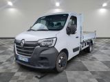 la photo d'un camion blanc garé dans une pièce