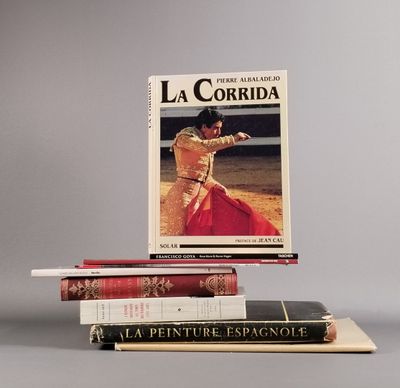 une pile de livres superposés