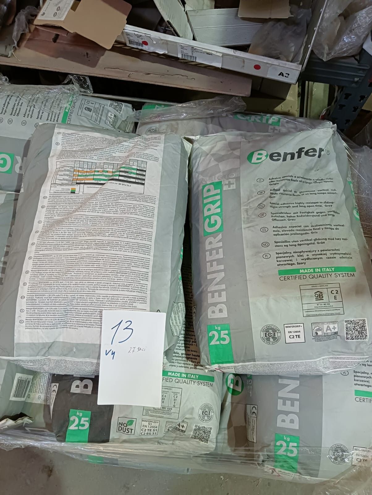 Lot de 27 sacs de 25 kg, soit 675 kg de colle à carrelage BE…