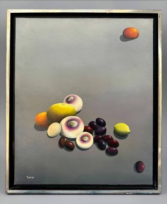 une peinture à l'huile représentant un panier de fruits posé sur une table