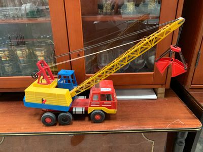 Camion grue en réduction - Photo 1